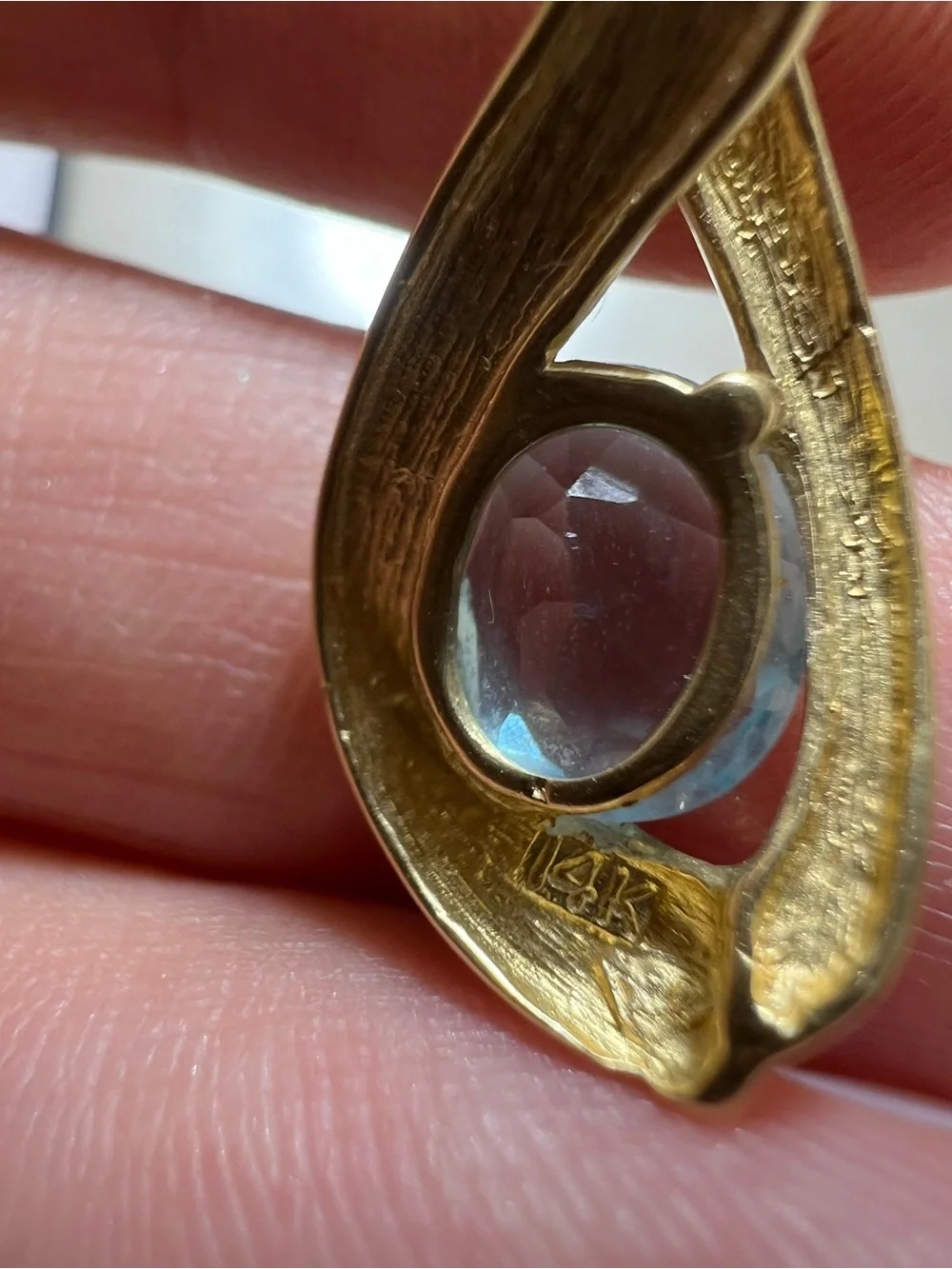 VTG 14K Yellow Gold Blue Topaz or Aquamarine Swirl Pendant